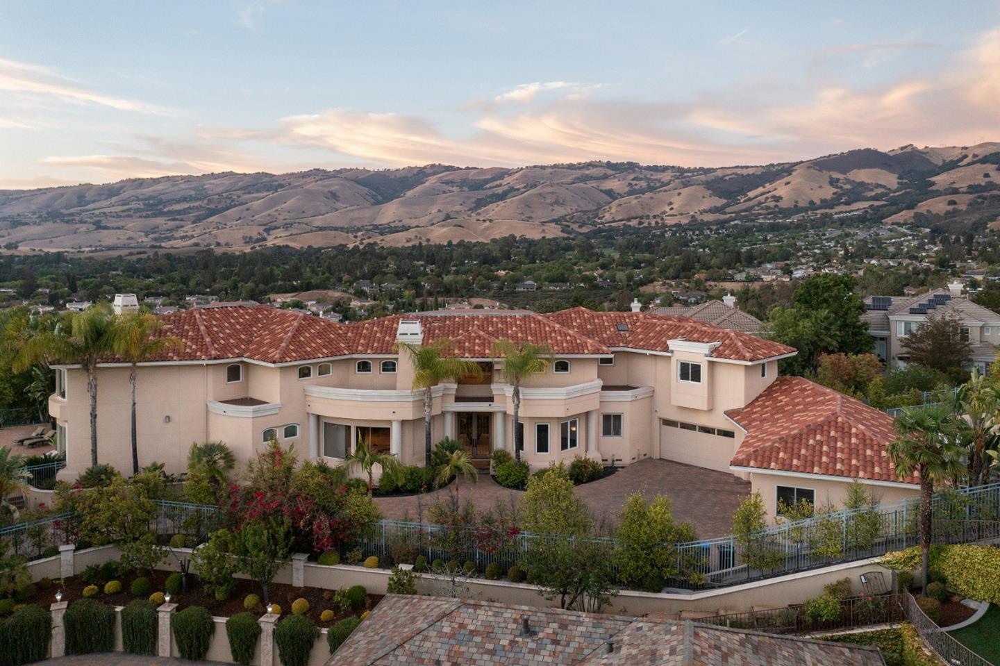 Detail Gallery Image 1 of 1 For 5593 Snowdon Pl, San Jose,  CA 95138 - 5 Beds | 5/1 Baths