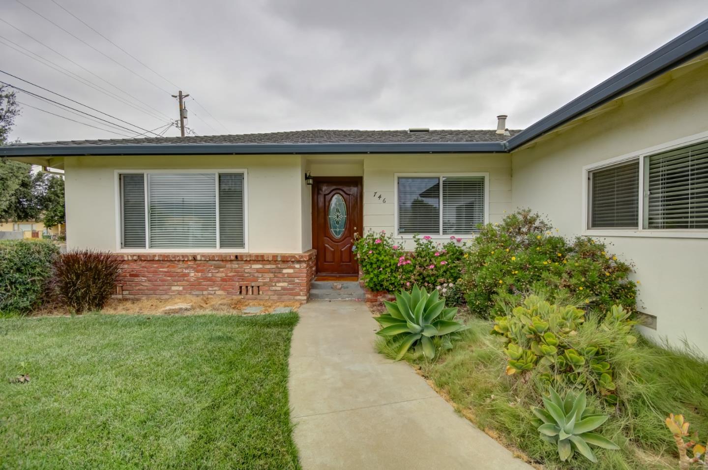 Detail Gallery Image 1 of 1 For 746 Day St, Gonzales,  CA 93926 - 3 Beds | 2 Baths