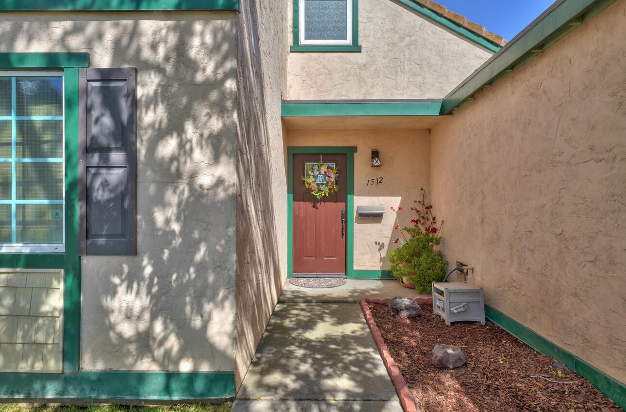 Detail Gallery Image 1 of 1 For 1512 Caceras Cir, Salinas,  CA 93906 - 3 Beds | 2 Baths