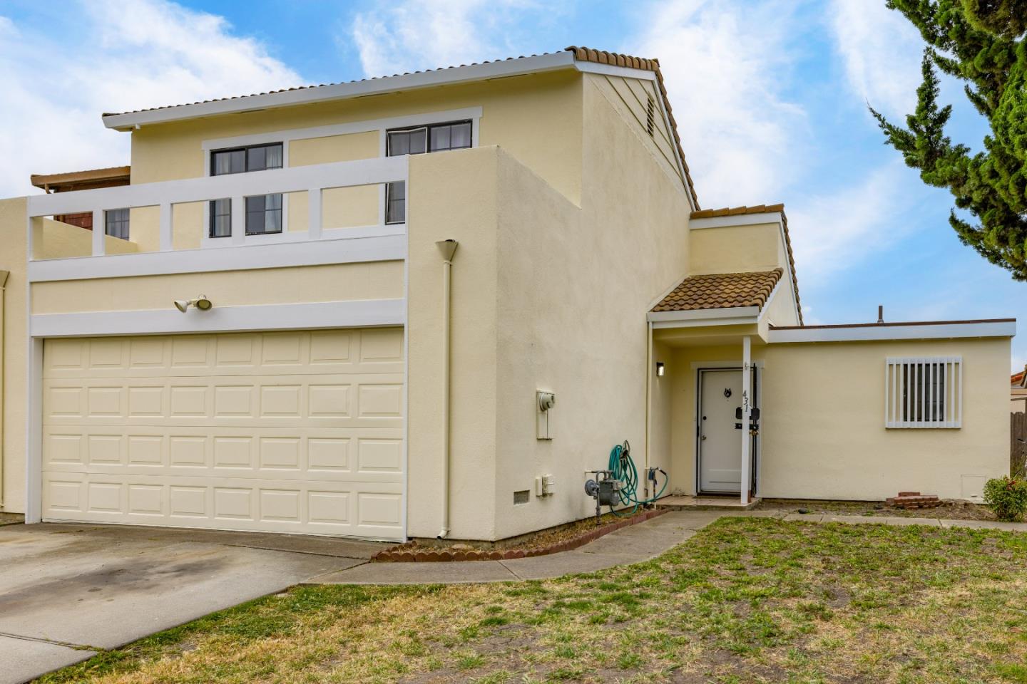 Detail Gallery Image 1 of 1 For 431 Fulton Way, Salinas,  CA 93907 - 3 Beds | 2 Baths