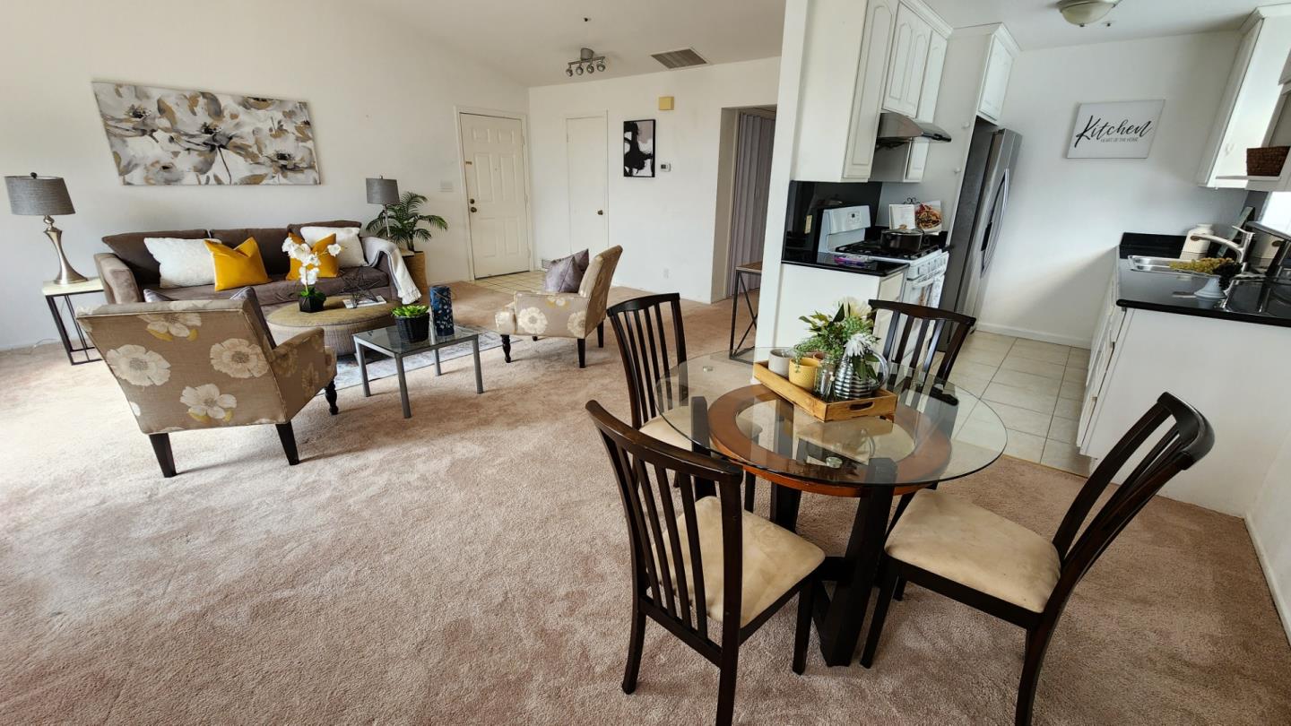 Detail Gallery Image 2 of 16 For 1024 San Luis Cir #722,  Daly City,  CA 94014 - 2 Beds | 1/1 Baths