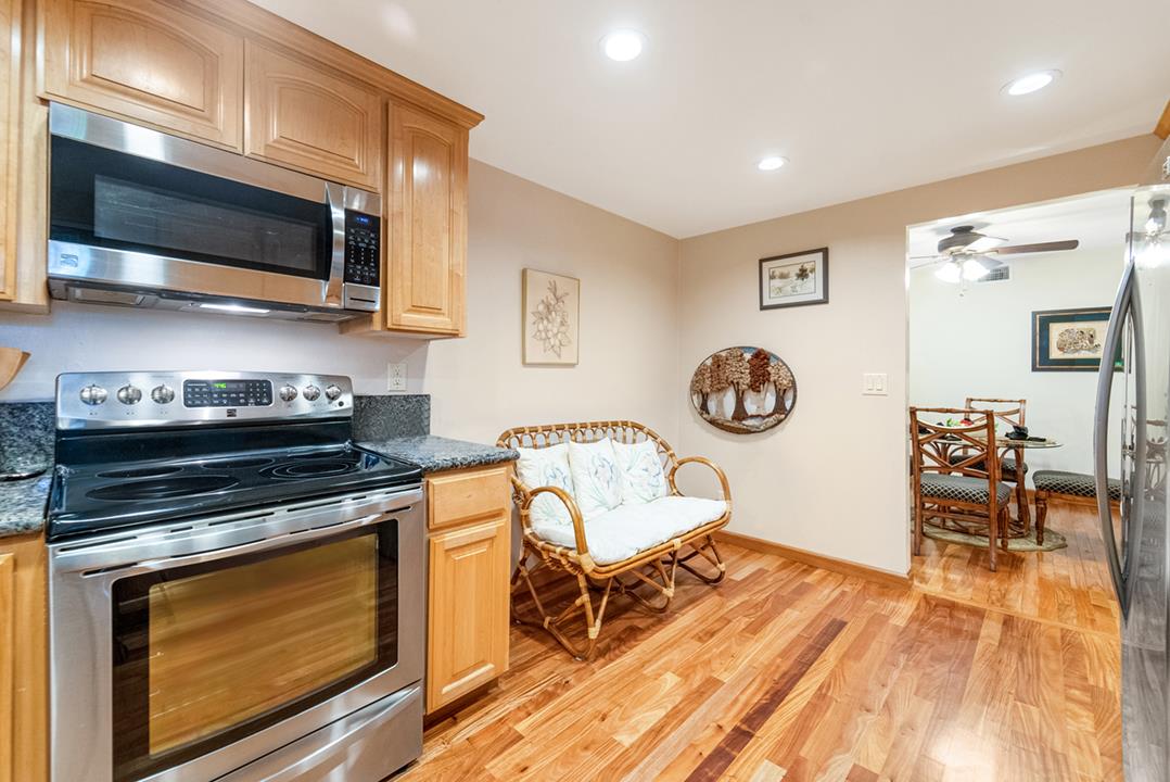 Detail Gallery Image 8 of 21 For 615 Lisa Way, Campbell,  CA 95008 - 3 Beds | 2 Baths