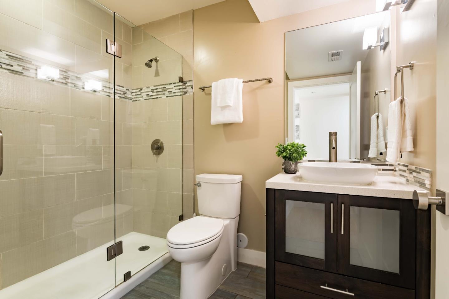 Detail Gallery Image 17 of 30 For 121 Park Ave, Palo Alto,  CA 94306 - 5 Beds | 4/1 Baths