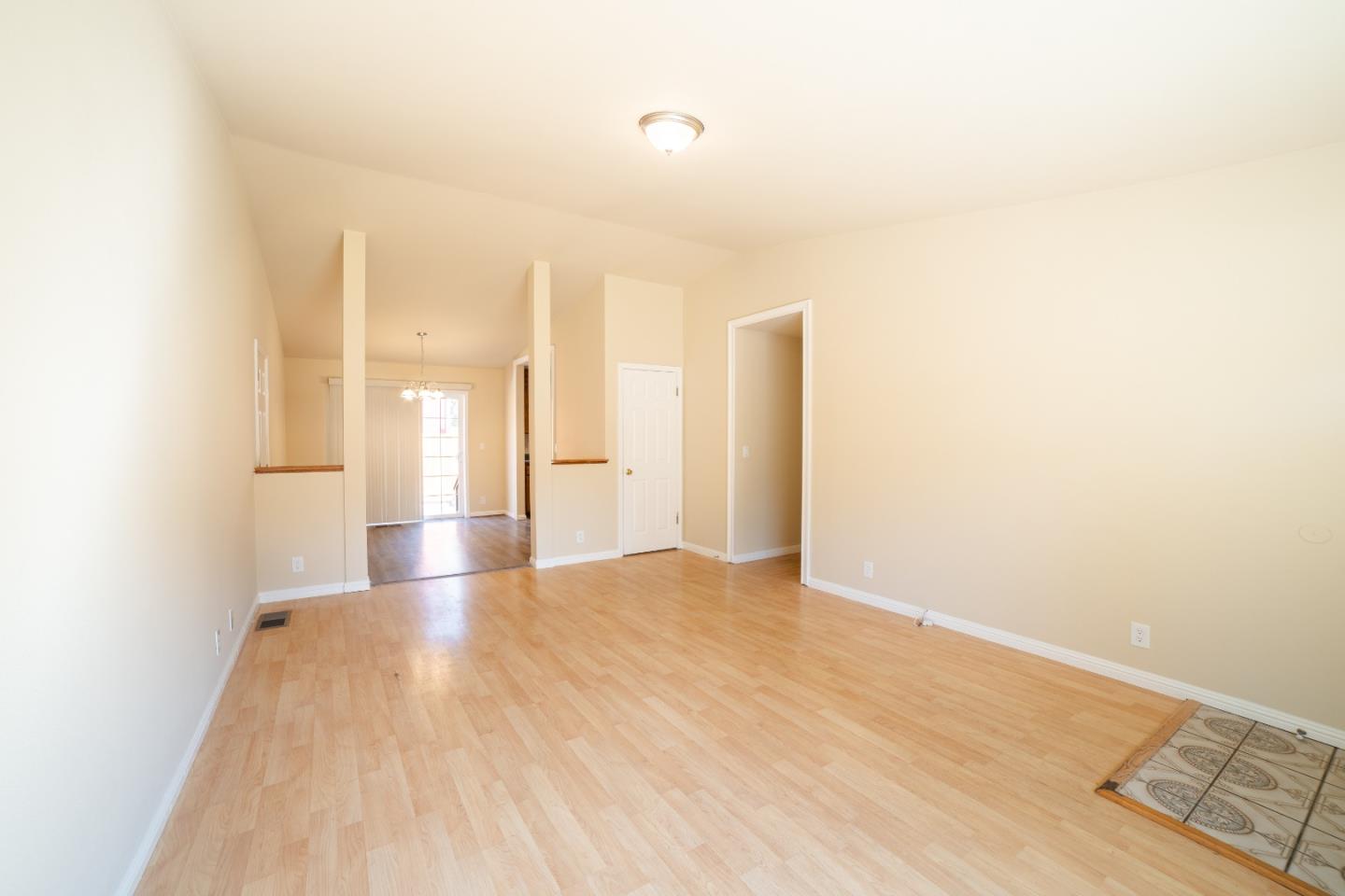 Detail Gallery Image 8 of 26 For 78 Thomas Rd, Royal Oaks,  CA 95076 - 3 Beds | 2 Baths