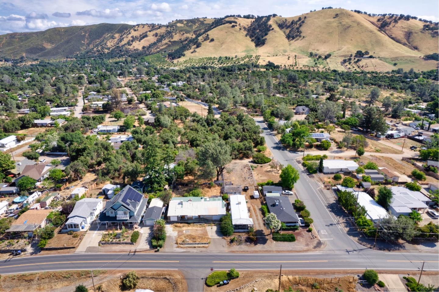 Detail Gallery Image 21 of 36 For 13672 Arrowhead Rd, Clearlake,  CA 95422 - 3 Beds | 2 Baths