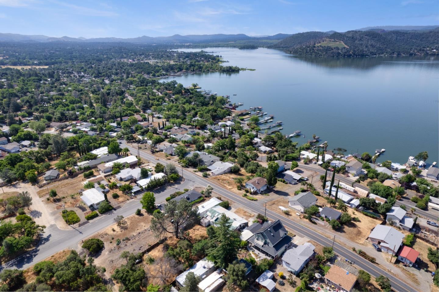 Detail Gallery Image 29 of 36 For 13672 Arrowhead Rd, Clearlake,  CA 95422 - 3 Beds | 2 Baths