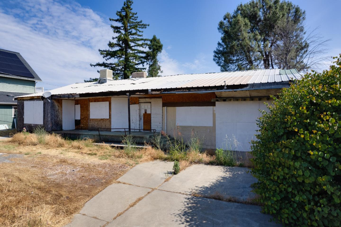 Detail Gallery Image 3 of 36 For 13672 Arrowhead Rd, Clearlake,  CA 95422 - 3 Beds | 2 Baths