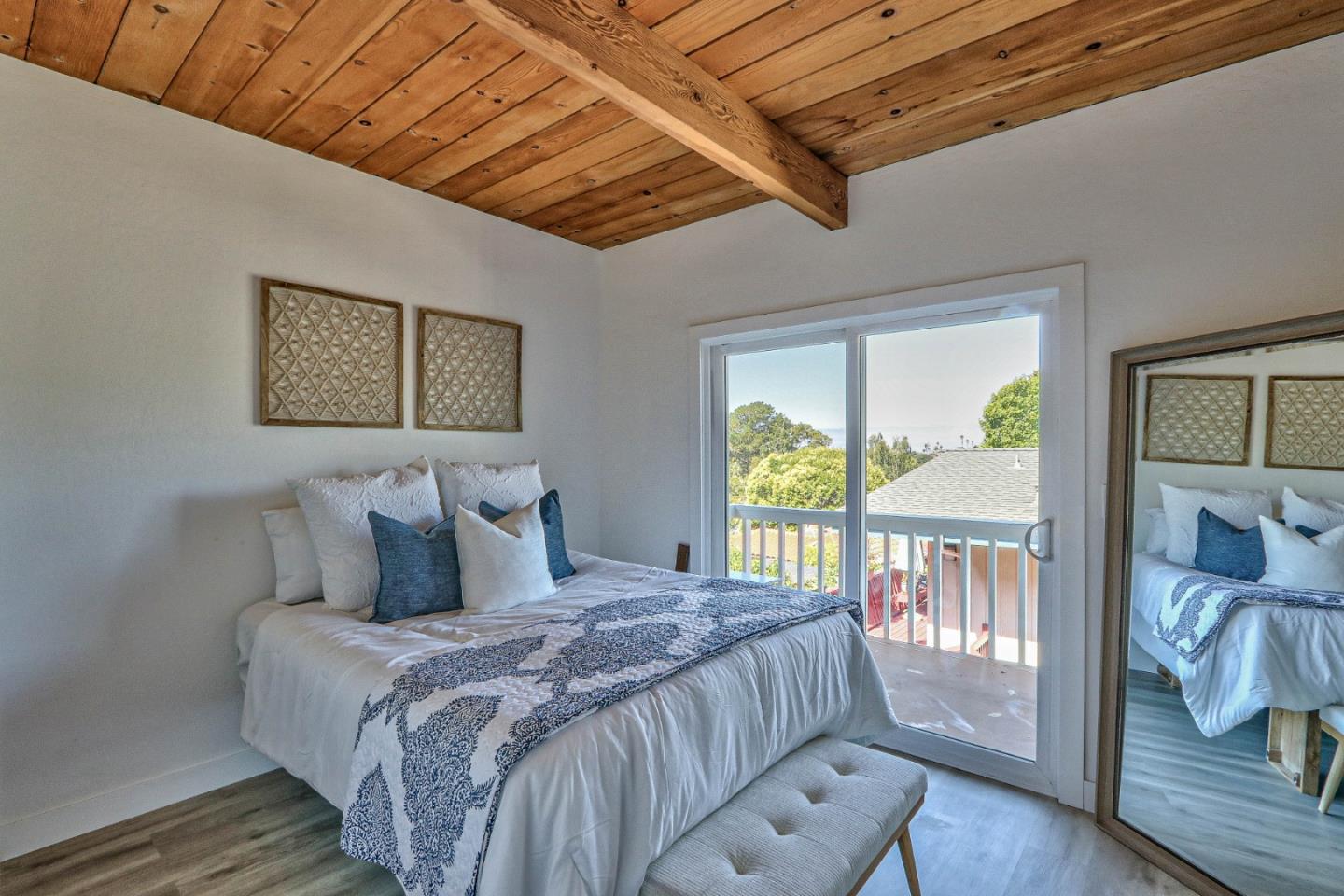 Detail Gallery Image 10 of 32 For 204 Highland Dr, Aptos,  CA 95003 - 4 Beds | 2 Baths