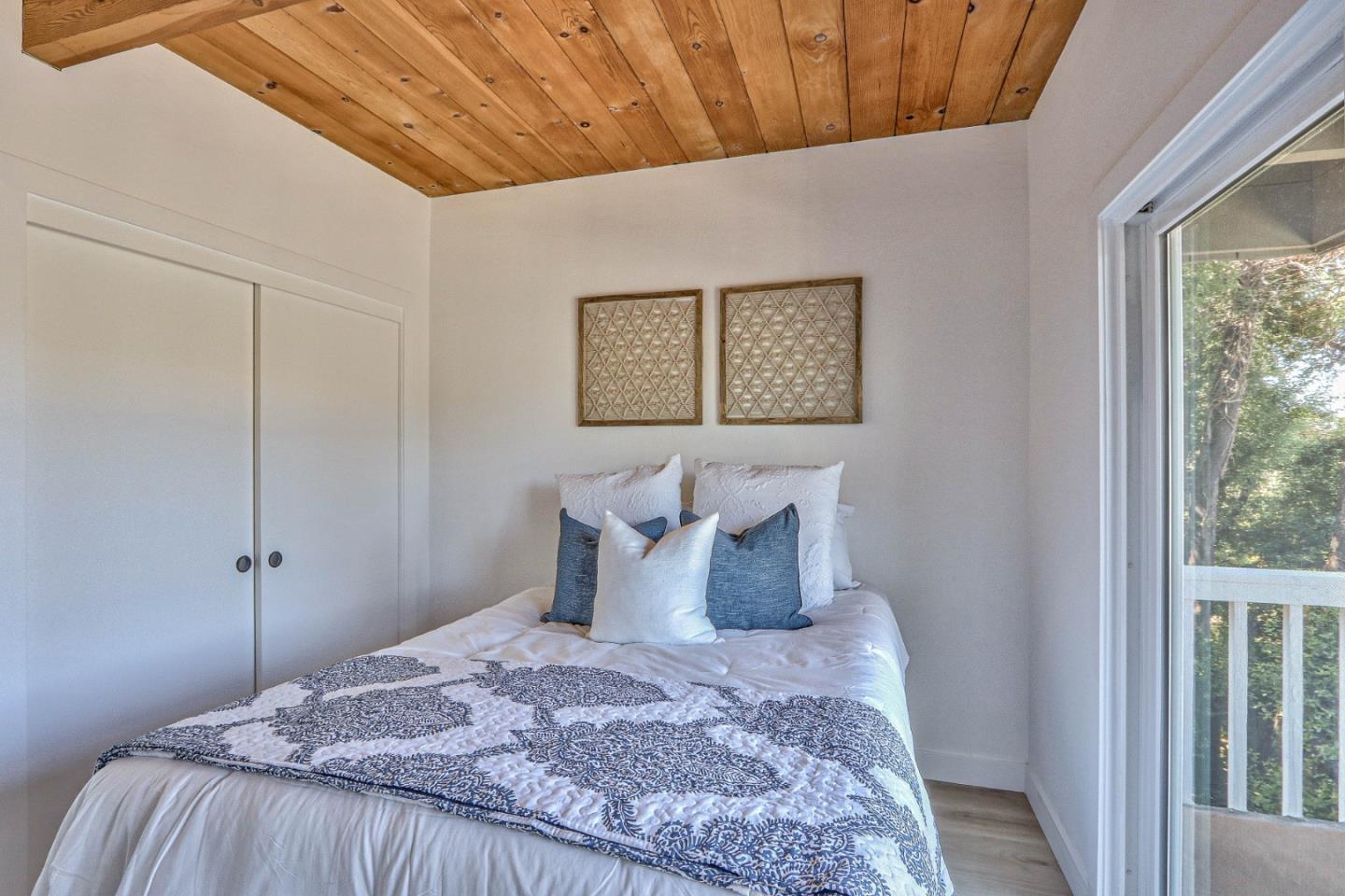 Detail Gallery Image 11 of 32 For 204 Highland Dr, Aptos,  CA 95003 - 4 Beds | 2 Baths
