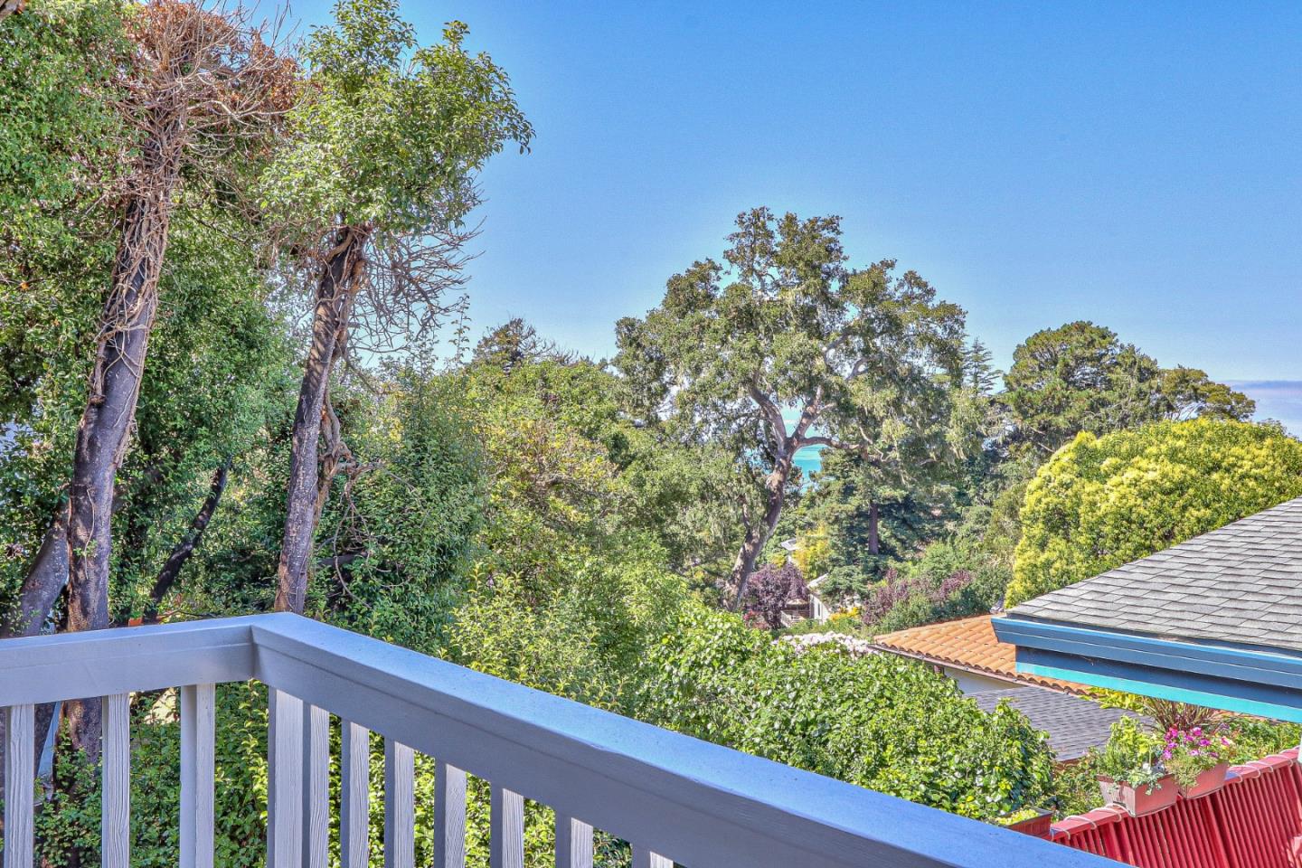 Detail Gallery Image 12 of 32 For 204 Highland Dr, Aptos,  CA 95003 - 4 Beds | 2 Baths