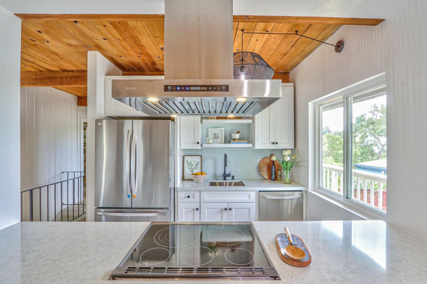 Detail Gallery Image 8 of 32 For 204 Highland Dr, Aptos,  CA 95003 - 4 Beds | 2 Baths