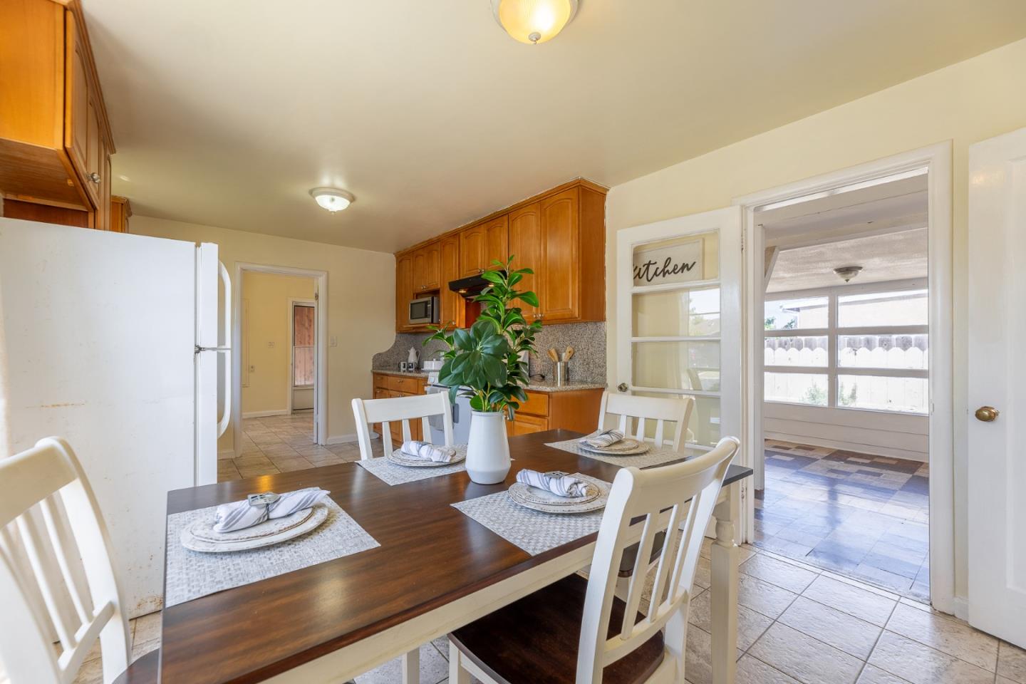 Detail Gallery Image 10 of 34 For 1609 First Ave, Salinas,  CA 93905 - 2 Beds | 1/1 Baths