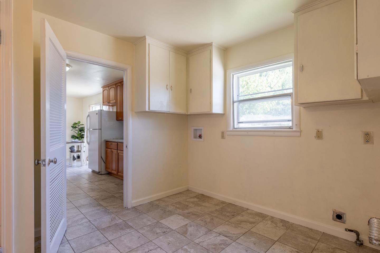 Detail Gallery Image 18 of 34 For 1609 First Ave, Salinas,  CA 93905 - 2 Beds | 1/1 Baths