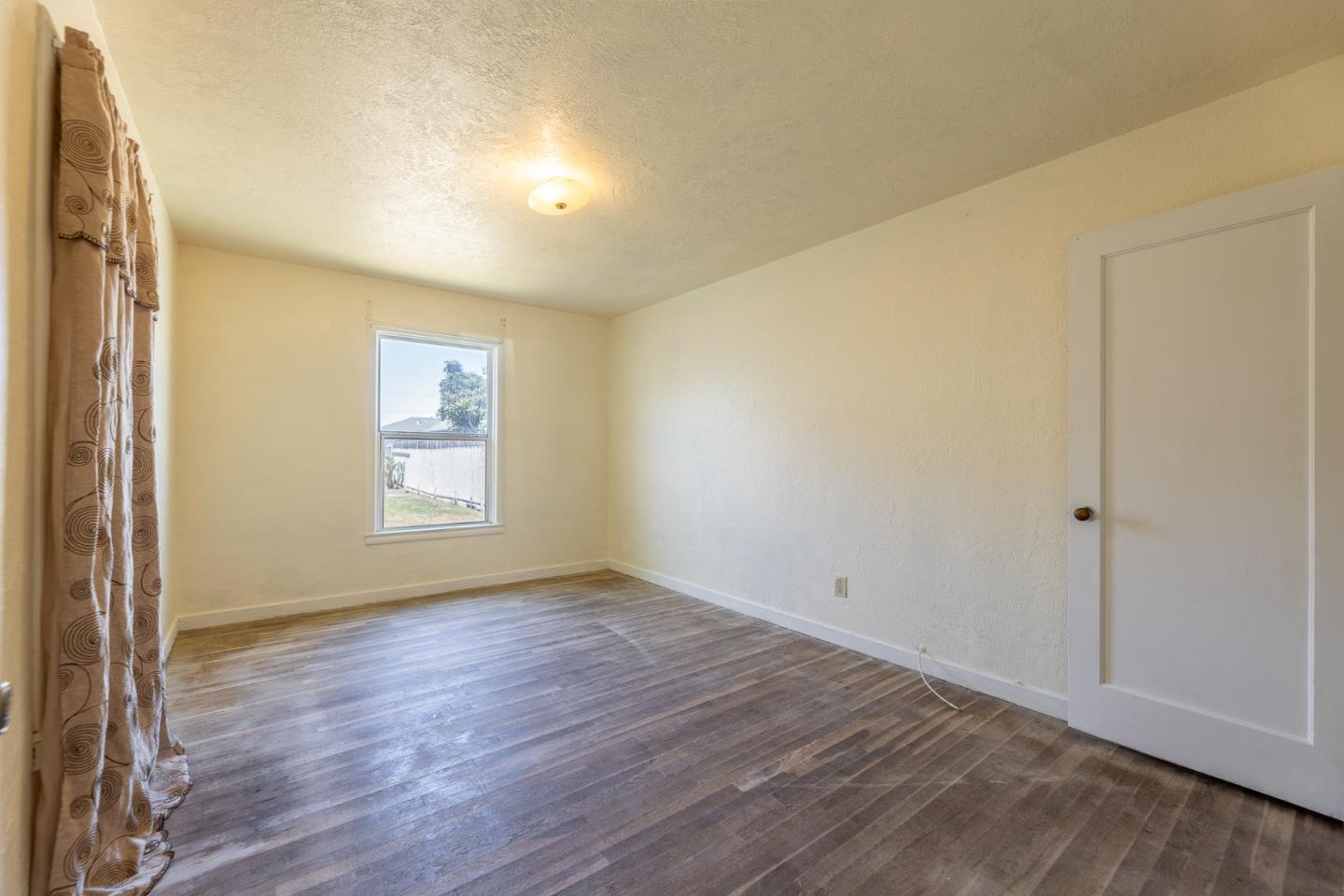 Detail Gallery Image 23 of 34 For 1609 First Ave, Salinas,  CA 93905 - 2 Beds | 1/1 Baths