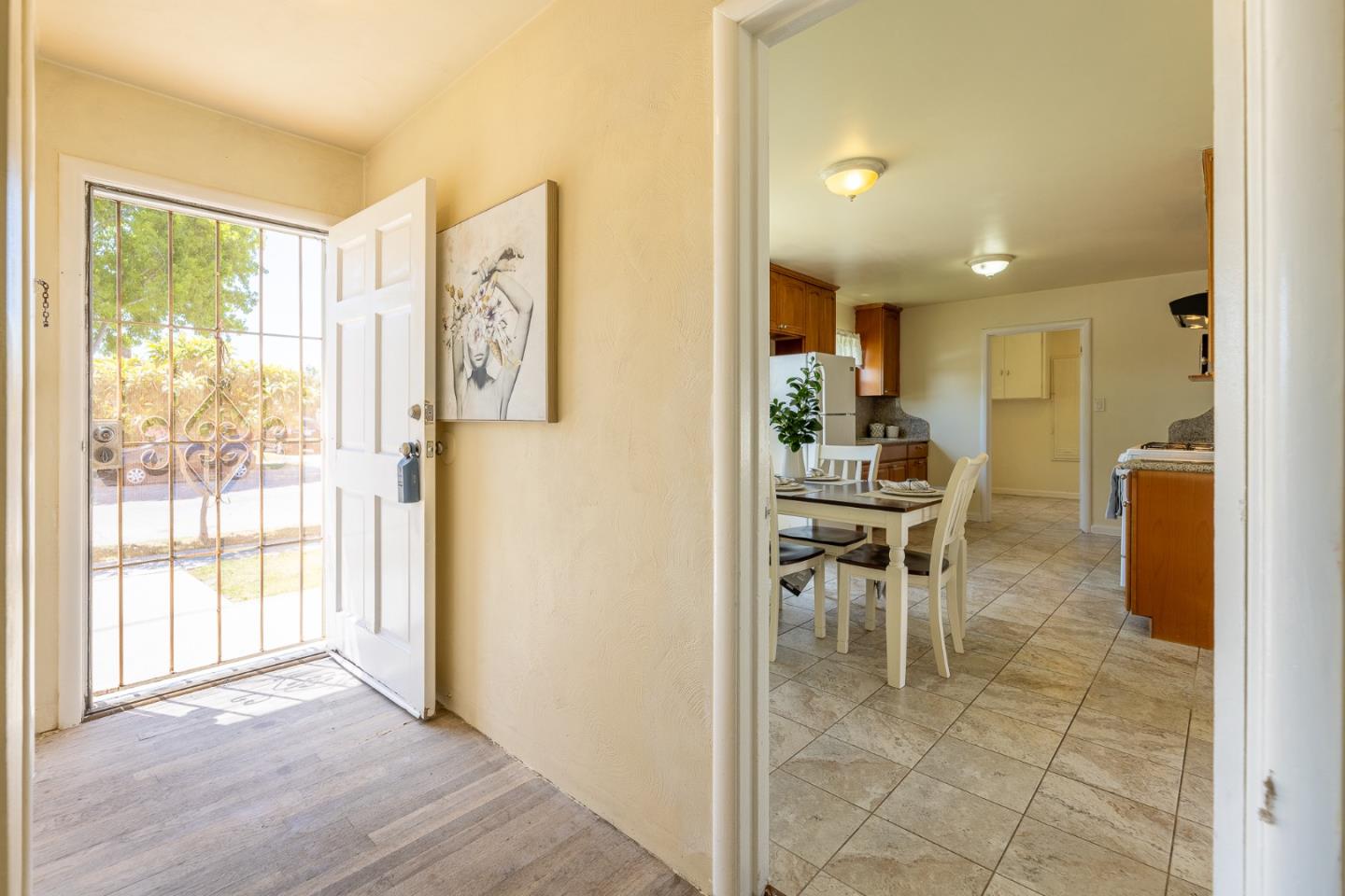 Detail Gallery Image 8 of 34 For 1609 First Ave, Salinas,  CA 93905 - 2 Beds | 1/1 Baths