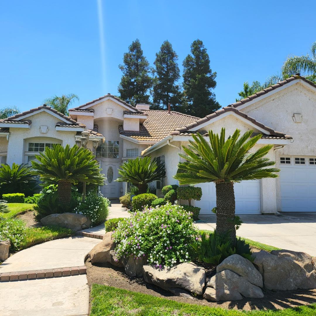 Detail Gallery Image 1 of 1 For 5667 W Bluff Ave, Fresno,  CA 93722 - 3 Beds | 2 Baths