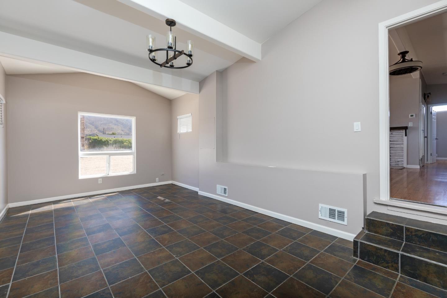 Detail Gallery Image 22 of 42 For 299 River Rd, Salinas,  CA 93908 - 3 Beds | 2/1 Baths