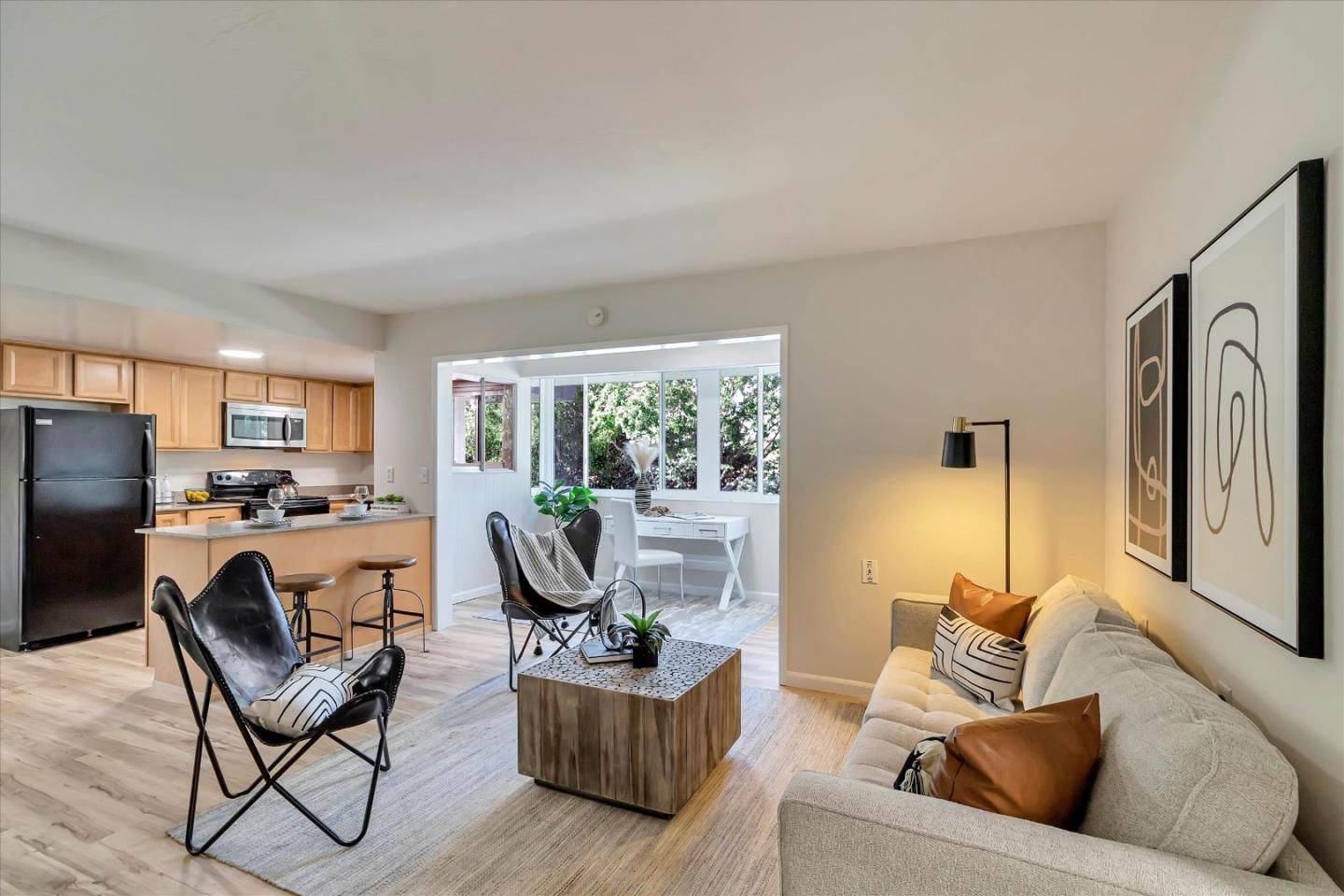 Detail Gallery Image 1 of 1 For 14225 Lora Dr #104,  Los Gatos,  CA 95032 - 1 Beds | 1 Baths