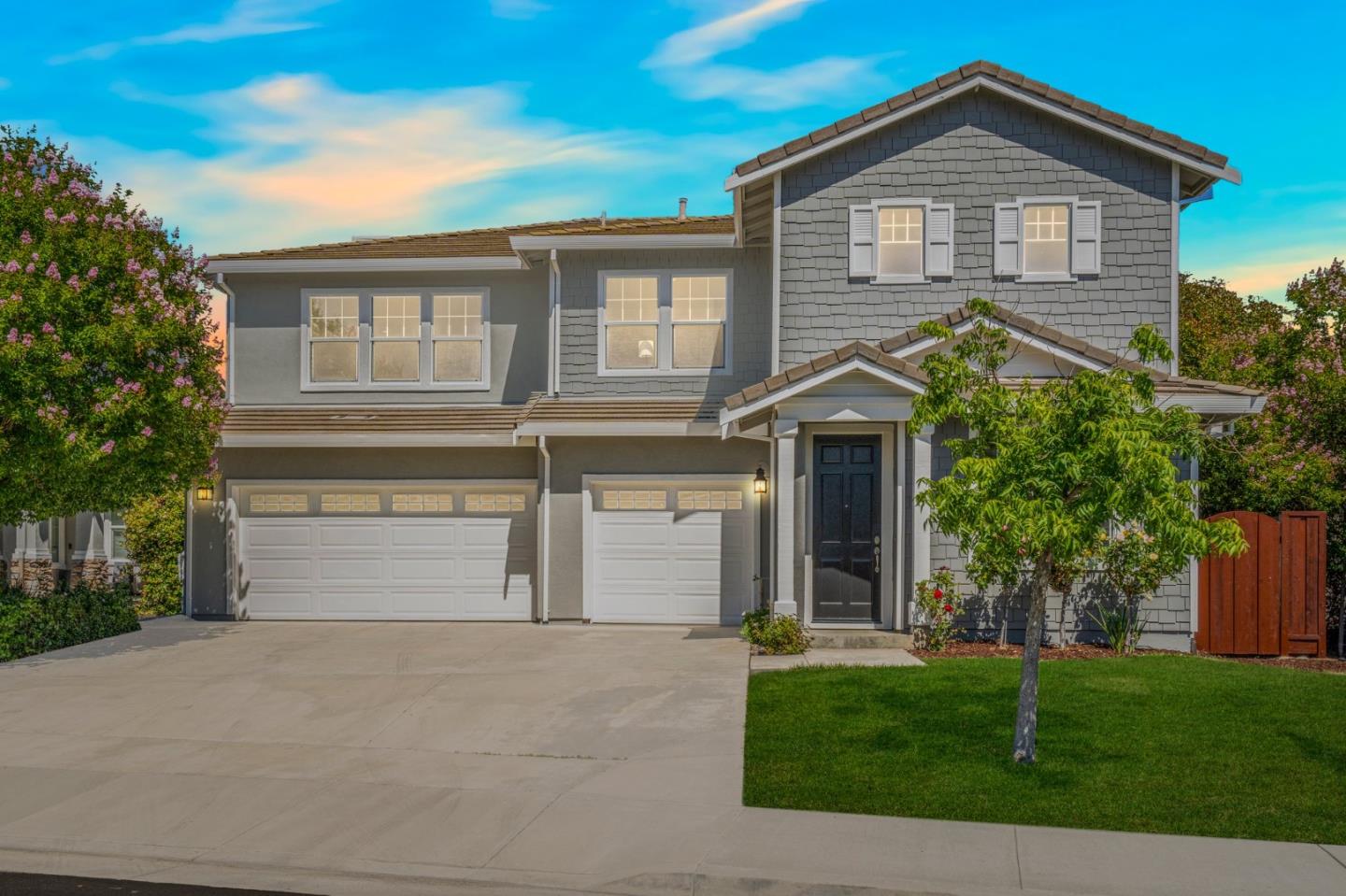 Detail Gallery Image 1 of 1 For 9652 Cherrywood Ct, Gilroy,  CA 95020 - 4 Beds | 3/1 Baths