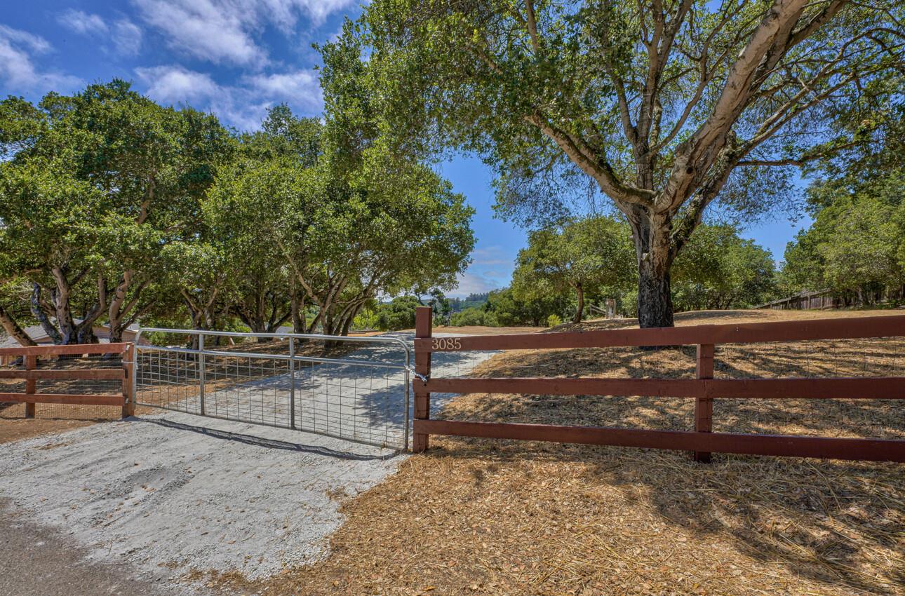 Detail Gallery Image 1 of 17 For 3085 Executive Dr, Salinas,  CA 93907 - – Beds | – Baths