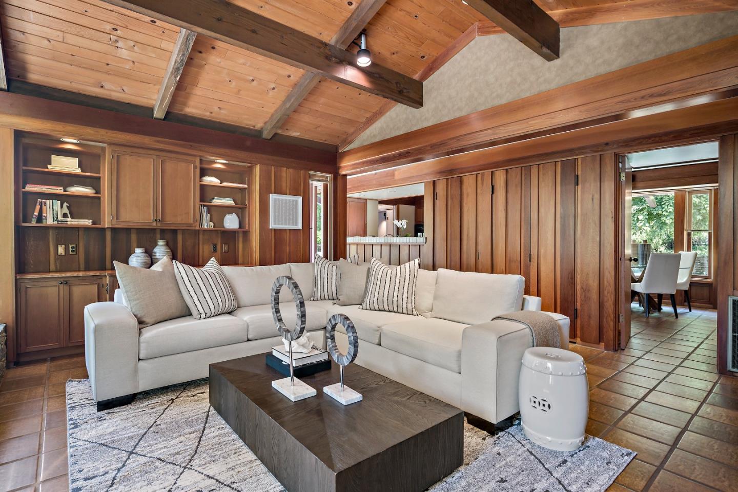 Detail Gallery Image 8 of 28 For 301 Olive Hill Ln, Woodside,  CA 94062 - 4 Beds | 3/2 Baths