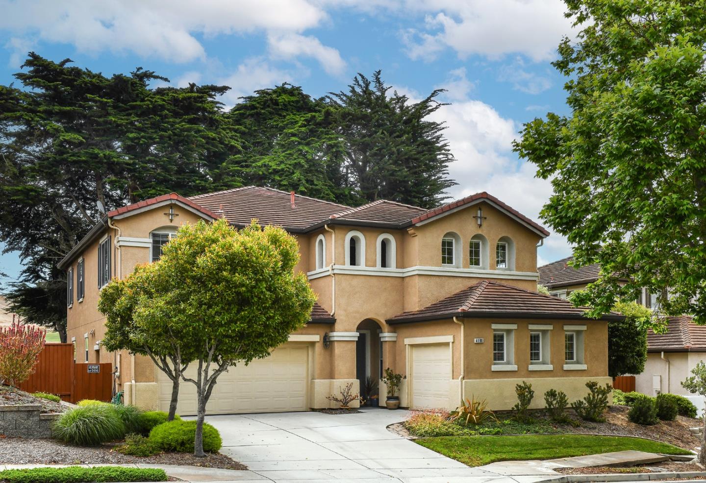 Detail Gallery Image 1 of 30 For 4190 Peninsula Point Dr, Seaside,  CA 93955 - 4 Beds | 2/1 Baths