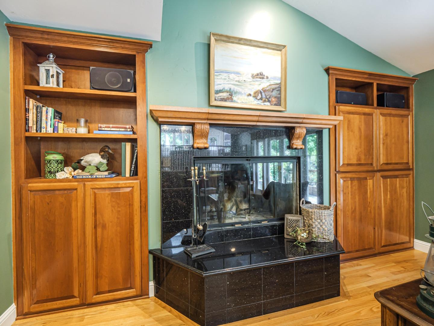 Detail Gallery Image 12 of 54 For 462 Lockewood Ln, Scotts Valley,  CA 95066 - 5 Beds | 3/1 Baths