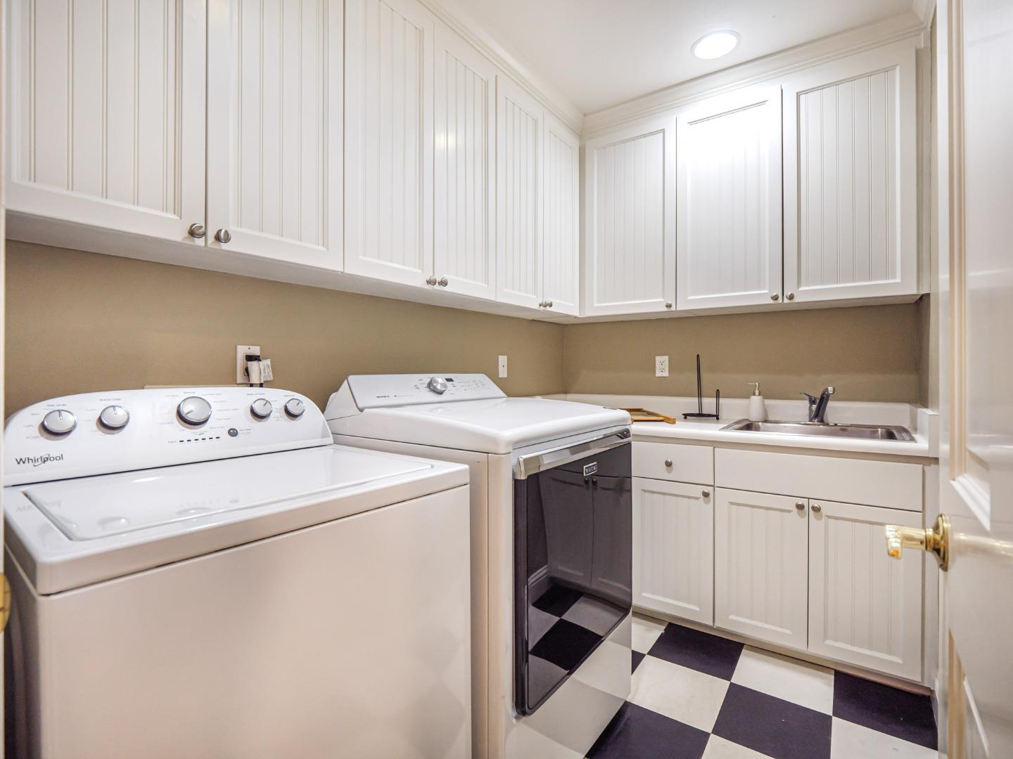 Detail Gallery Image 37 of 54 For 462 Lockewood Ln, Scotts Valley,  CA 95066 - 5 Beds | 3/1 Baths