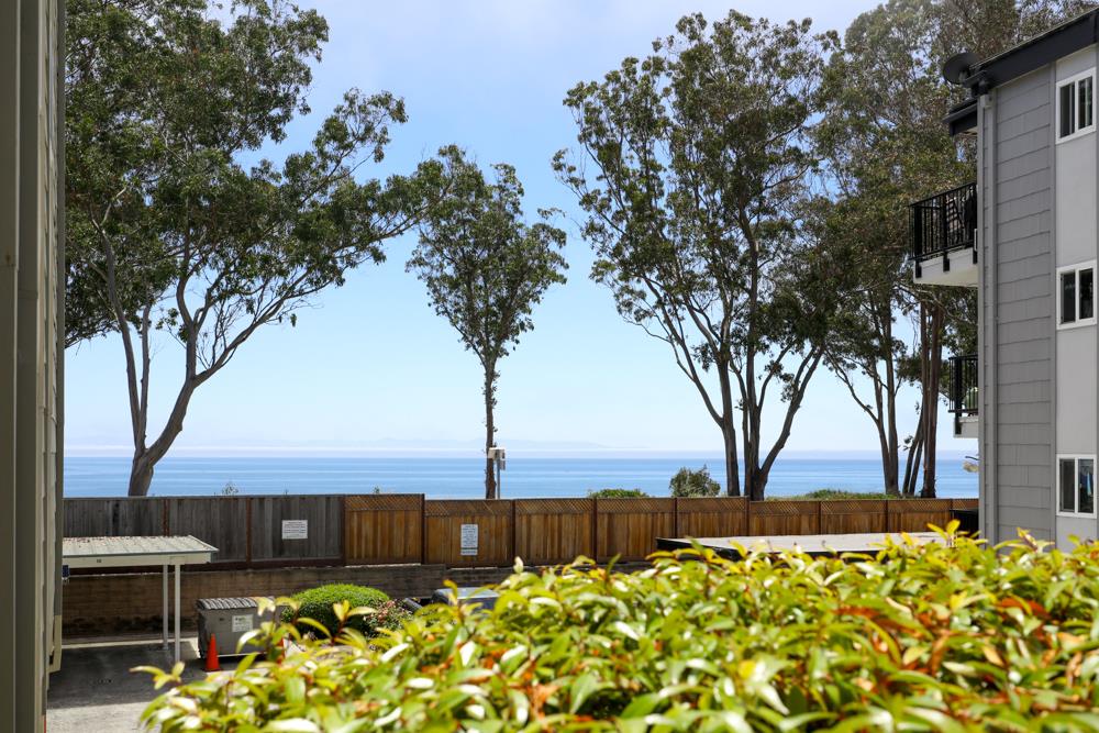 Detail Gallery Image 12 of 16 For 825 Balboa Ave #107,  Capitola,  CA 95010 - 2 Beds | 1/1 Baths