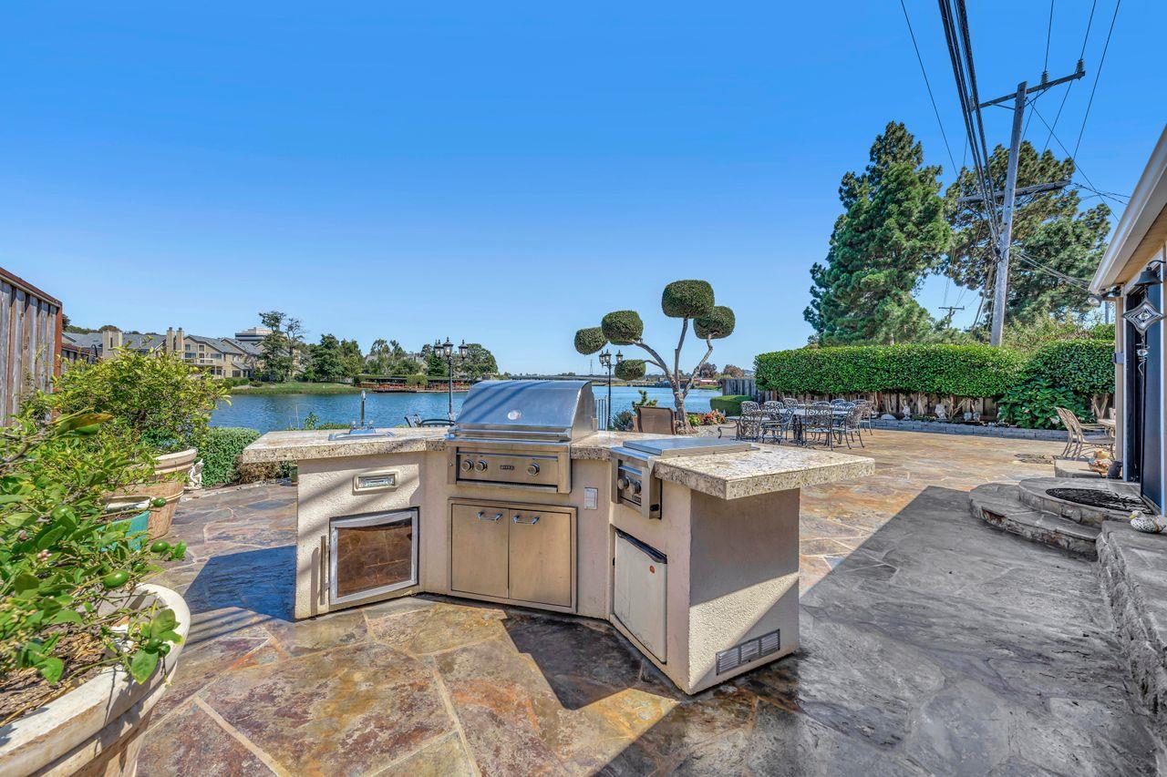 Detail Gallery Image 13 of 74 For 1522 Roberta Dr, San Mateo,  CA 94403 - 4 Beds | 3 Baths