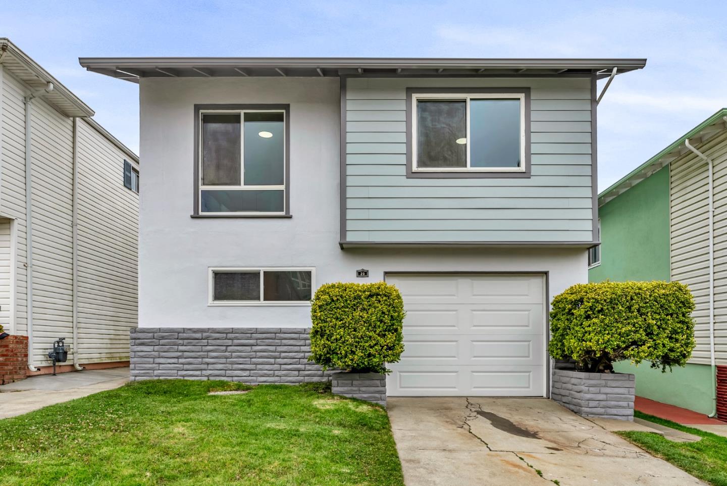Detail Gallery Image 1 of 1 For 30 Ridgefield Ave, Daly City,  CA 94015 - 3 Beds | 2 Baths