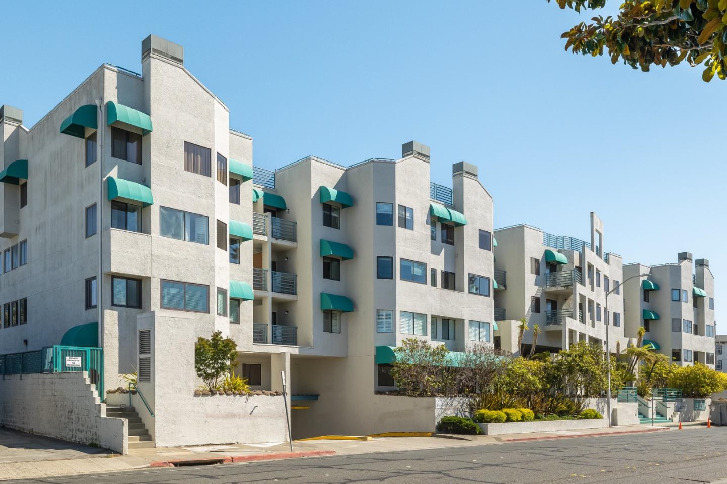 Detail Gallery Image 1 of 1 For 320 Peninsula Ave #122,  San Mateo,  CA 94401 - 2 Beds | 2 Baths