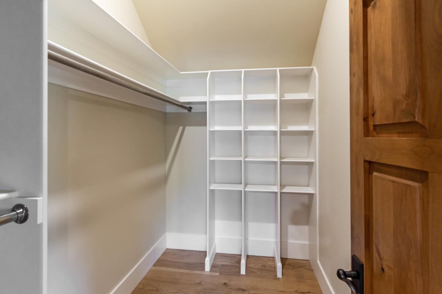 Detail Gallery Image 16 of 32 For 221 Almendra Ave, Los Gatos,  CA 95030 - 4 Beds | 3 Baths