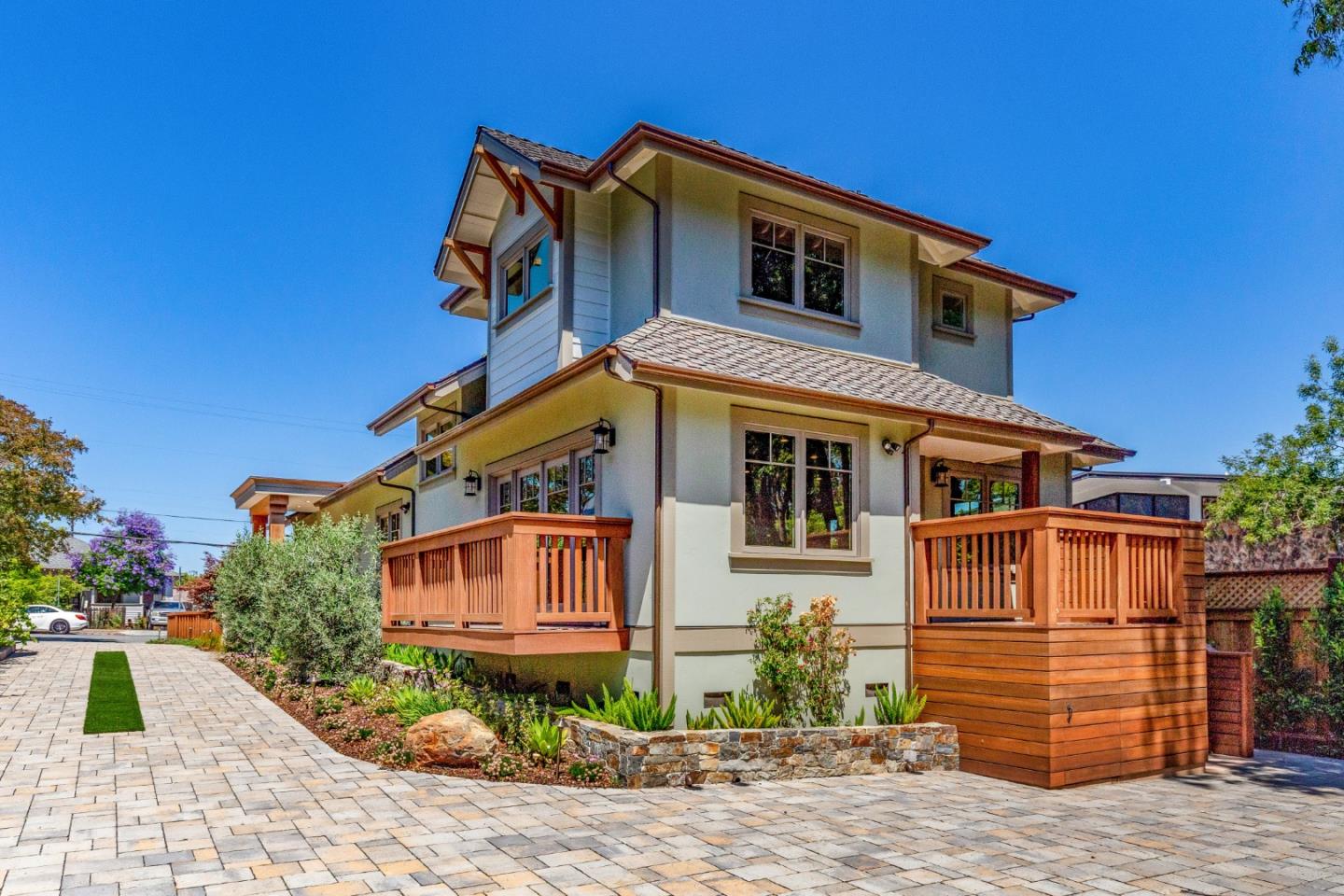 Detail Gallery Image 7 of 32 For 221 Almendra Ave, Los Gatos,  CA 95030 - 4 Beds | 3 Baths