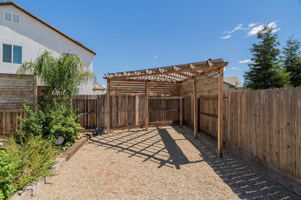 Detail Gallery Image 35 of 43 For 1818 Cobblefield Ln, Los Banos,  CA 93635 - 3 Beds | 2 Baths