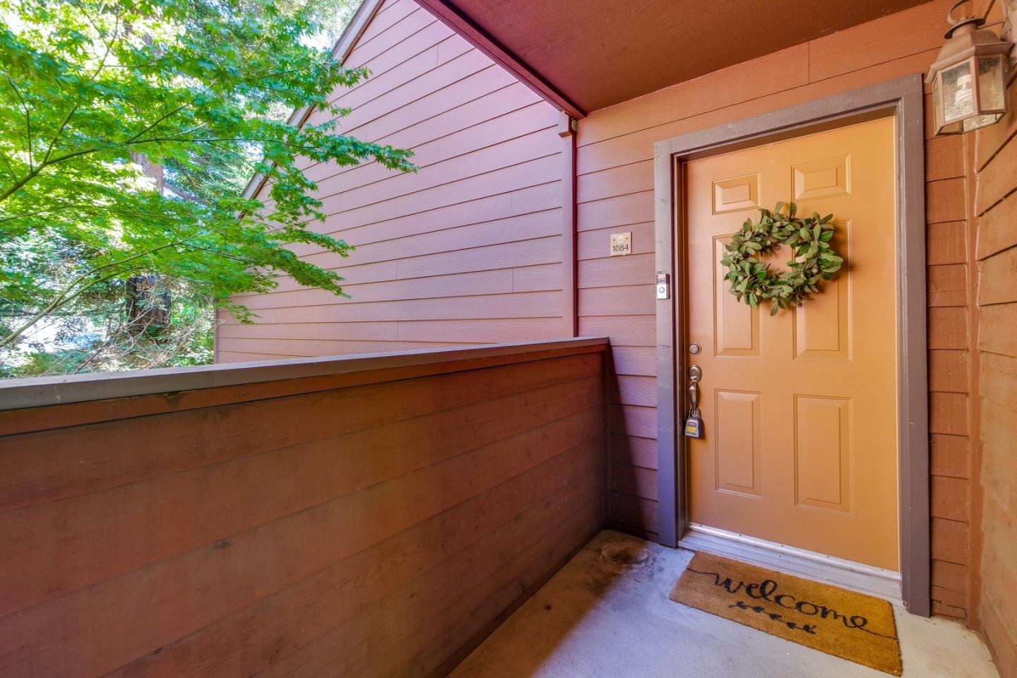 Detail Gallery Image 1 of 1 For 1084 Yarwood Ct, San Jose,  CA 95128 - 2 Beds | 2 Baths
