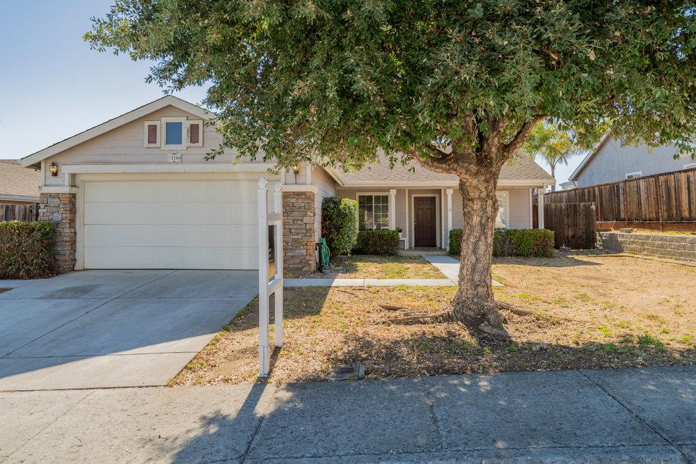 Detail Gallery Image 1 of 1 For 2280 Preston Ct, Hollister,  CA 95023 - 3 Beds | 2 Baths