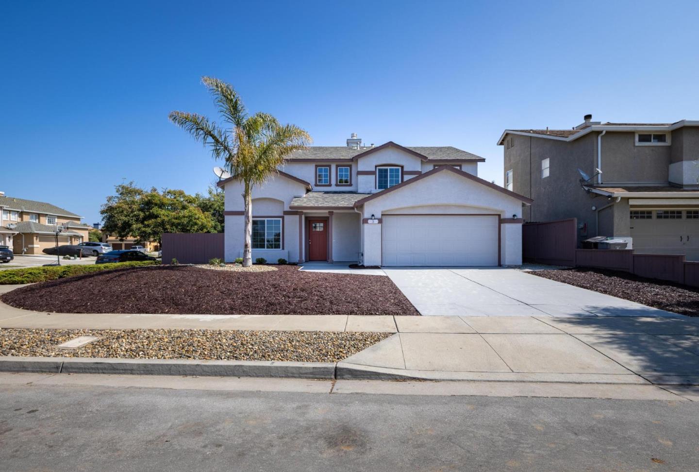 Detail Gallery Image 1 of 1 For 3 Chablis Cir, Salinas,  CA 93906 - 5 Beds | 2/1 Baths
