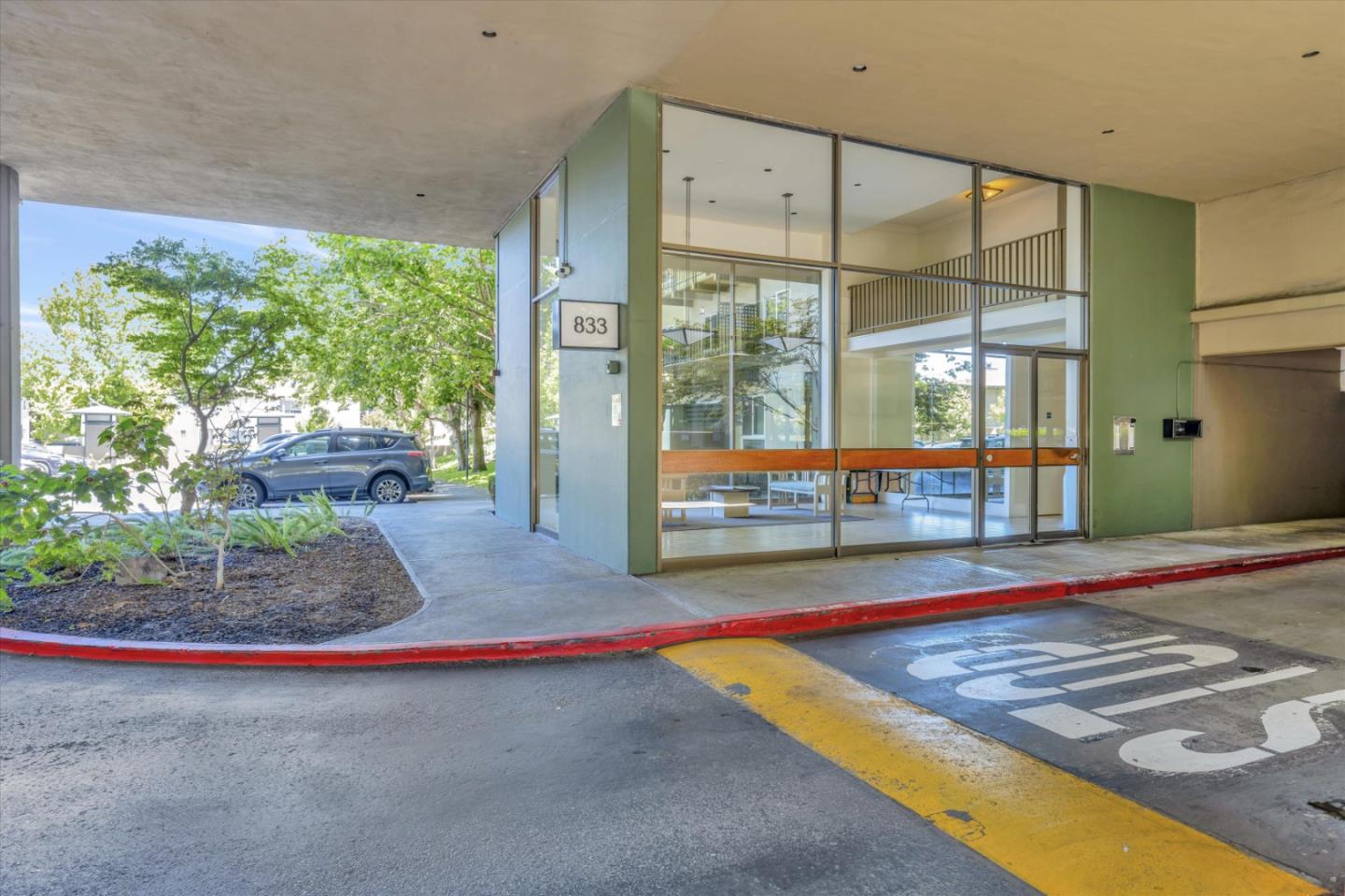 Detail Gallery Image 1 of 1 For 833 N Humboldt St #202,  San Mateo,  CA 94401 - 2 Beds | 1 Baths