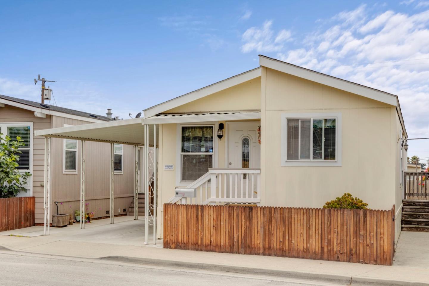 Detail Gallery Image 1 of 1 For 1146 Birch Ave #92,  Seaside,  CA 93955 - 3 Beds | 2 Baths