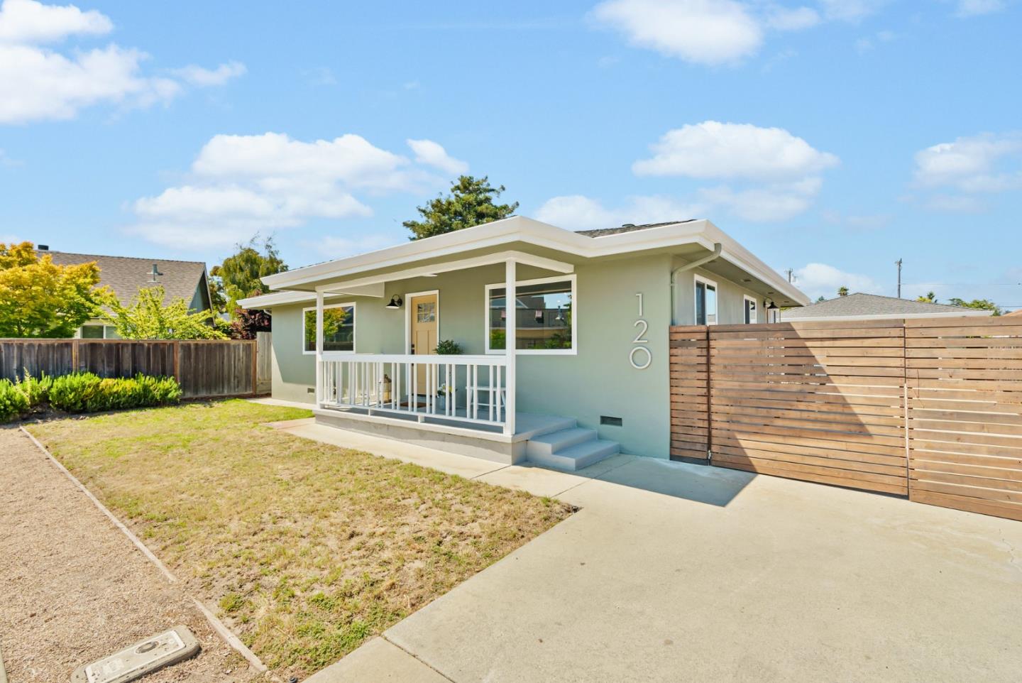 Detail Gallery Image 1 of 1 For 120 Sadi St, Santa Cruz,  CA 95060 - 3 Beds | 2 Baths