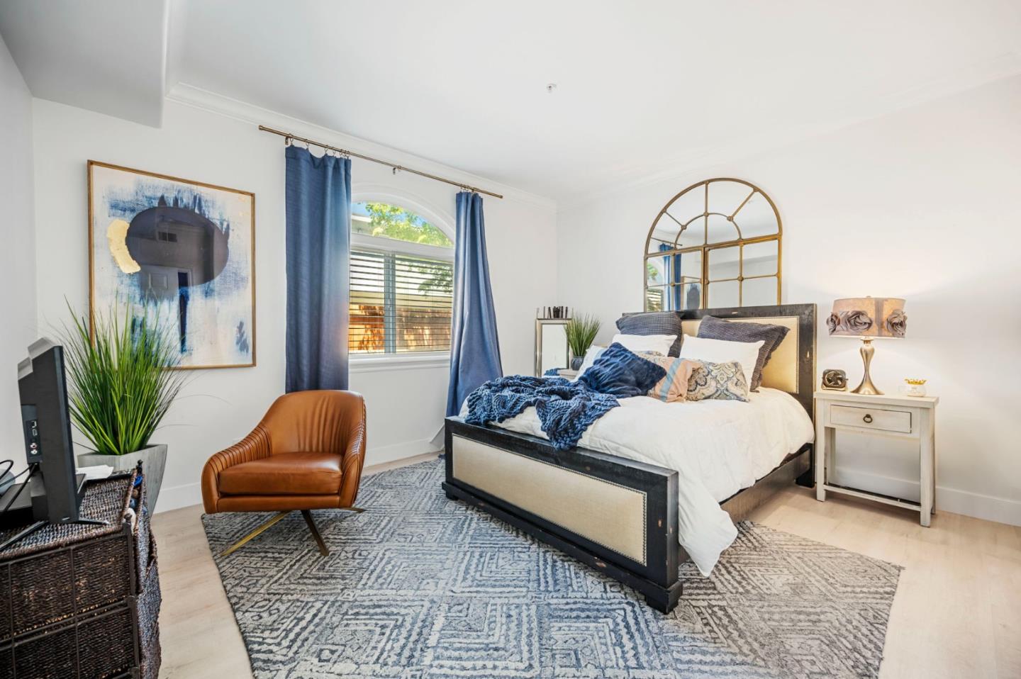 Detail Gallery Image 14 of 33 For 1237 Capuchino Ave #3,  Burlingame,  CA 94010 - 2 Beds | 2 Baths