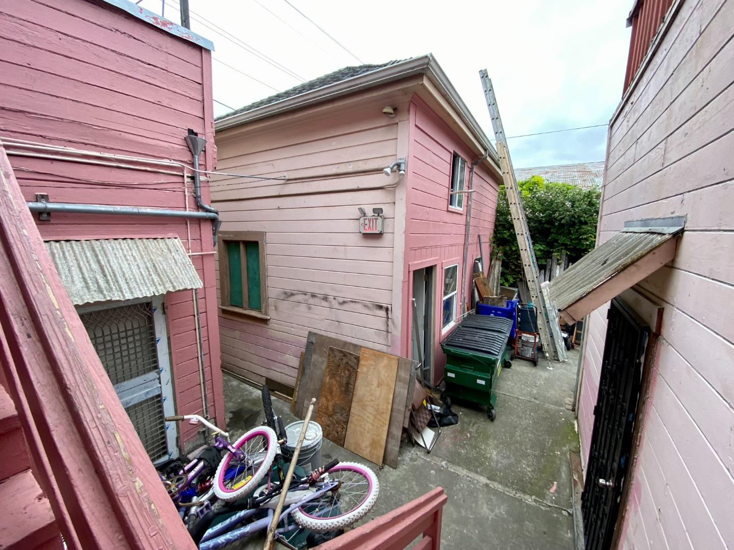 Detail Gallery Image 18 of 48 For 1448 23rd Ave, Oakland,  CA 94606 - – Beds | – Baths