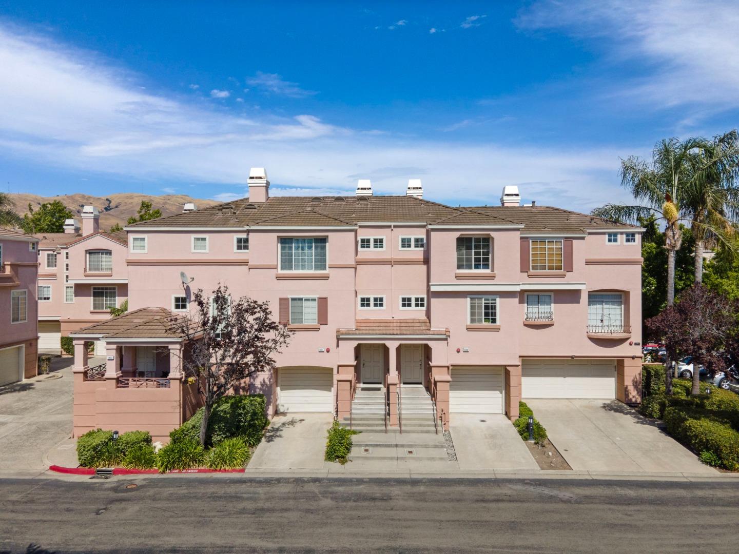 Detail Gallery Image 1 of 1 For 1488 Los Buellis Way, Milpitas,  CA 95035 - 2 Beds | 2/1 Baths