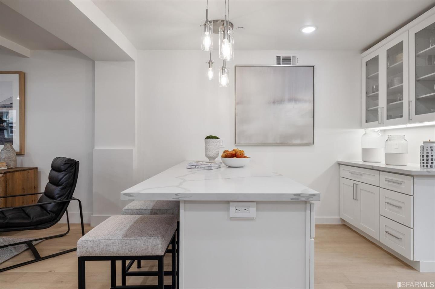Detail Gallery Image 13 of 48 For 1726 Larkin St, San Francisco,  CA 94109 - 3 Beds | 2 Baths