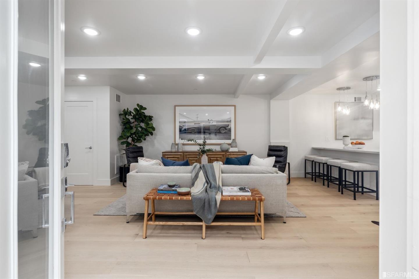 Detail Gallery Image 2 of 48 For 1726 Larkin St, San Francisco,  CA 94109 - 3 Beds | 2 Baths