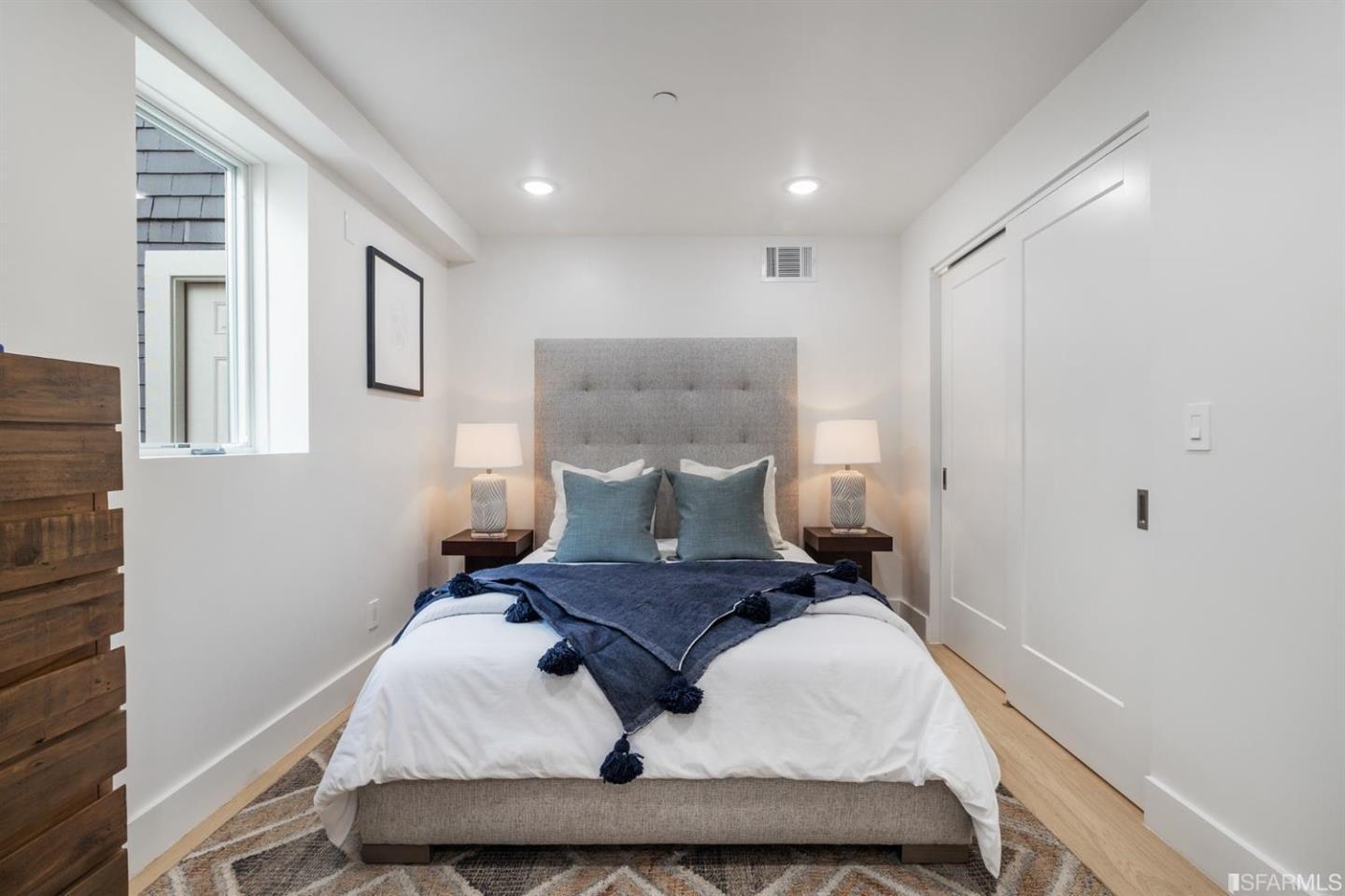 Detail Gallery Image 22 of 48 For 1726 Larkin St, San Francisco,  CA 94109 - 3 Beds | 2 Baths