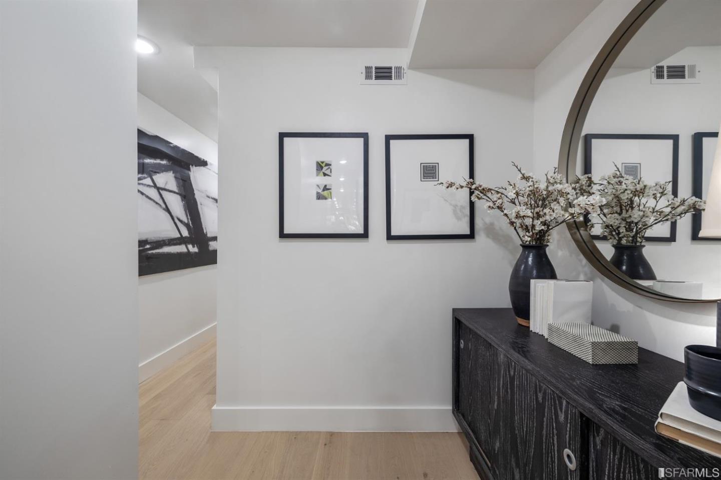 Detail Gallery Image 25 of 48 For 1726 Larkin St, San Francisco,  CA 94109 - 3 Beds | 2 Baths