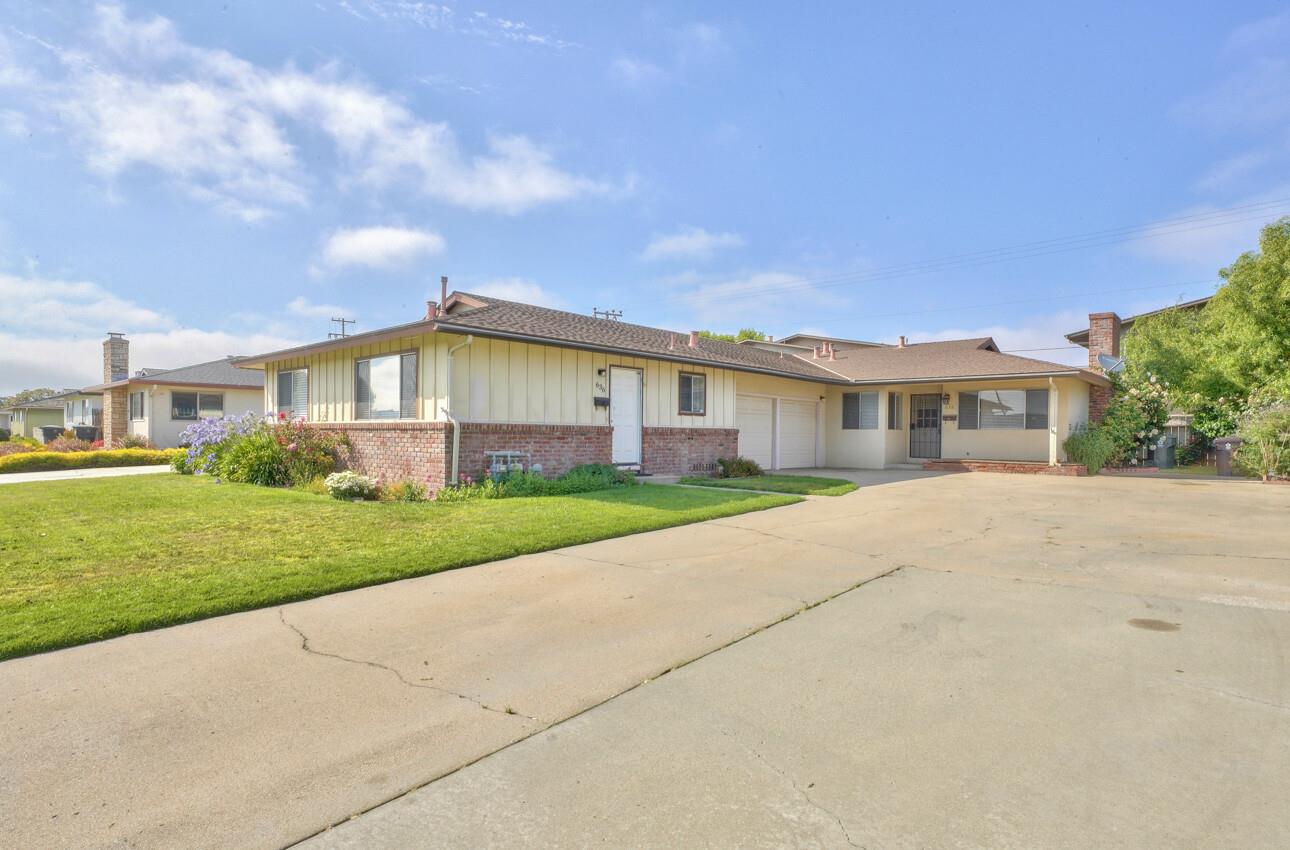 636 Ambrose Dr, Salinas, CA 93901