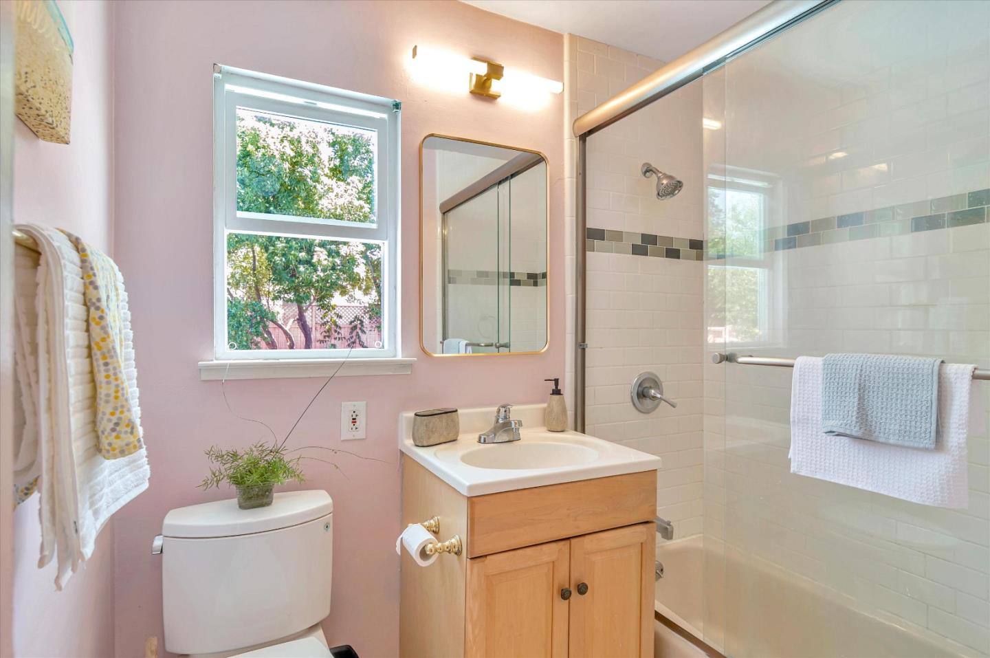 Detail Gallery Image 15 of 26 For 854 E California Ave, Sunnyvale,  CA 94086 - 3 Beds | 1 Baths